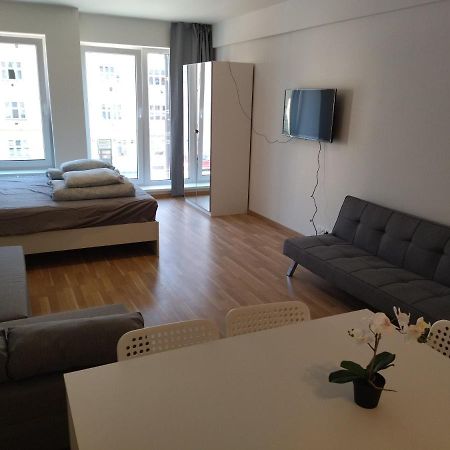 Brand New One Bedroom Apartment #54 In Brand New Building With Free Parking Прага Экстерьер фото